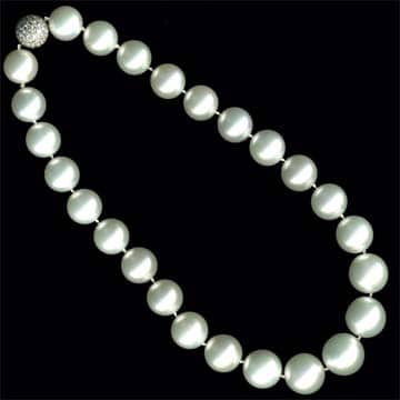 White South Sea Pearls 1
