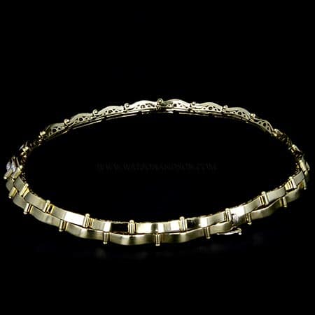 18 Kt Yellow Gold Ruby Diamond And Onyx Collar 3