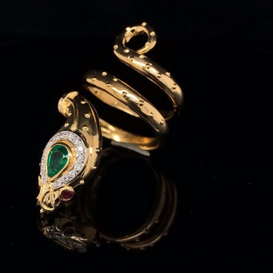 Yellow Gold And Emerald Snake Ring 3