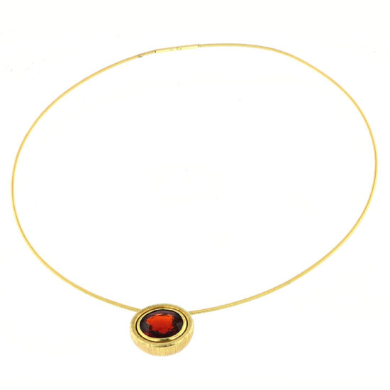 18 Kt Yellow Gold Garnet Drop Pendant And Chain 4