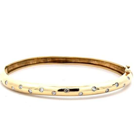 Flush Set Diamond Bangle Bracelet 18Kt Yellow Gold 3