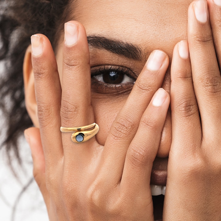 Victorian-Inspired 18K Yellow Gold Cabochon Blue Sapphire Snake Ring — “Sydney The Snake” 5 Victorian-Inspired 18K Yellow Gold Cabochon Blue Sapphire Snake Ring — “Sydney The Snake” - Image 5