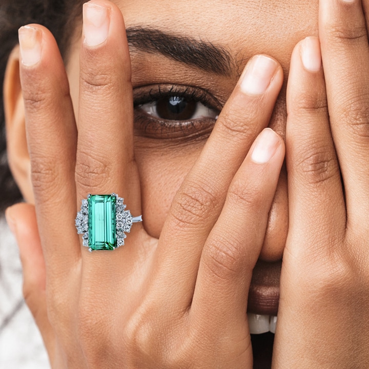 Platinum 11.96 Carat Emerald-Cut Chrome Green Tourmaline And Diamond Cluster Ring 7 Platinum 11.96 Carat Emerald-Cut Chrome Green Tourmaline And Diamond Cluster Ring - Image 7