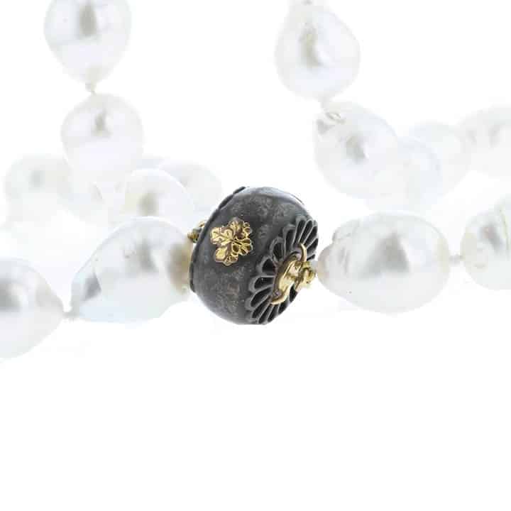 47&Quot; White Baroque South Sea Pearl Endless Necklace With Antique-Style Japanese Shakudō Gold Oak Leaf Bead 4 47&Quot; White Baroque South Sea Pearl Endless Necklace With Antique-Style Japanese Shakudō Gold Oak Leaf Bead - Image 4